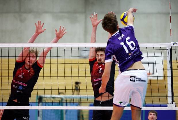 BAU 29 10 2025 Ludwigsburg Volleyball Barock Volleys MTV Ludwigsburg vs ASV Dachau, f l Philipp Herrmann, Tim Köpfli LB , Marius Büchi Dachau