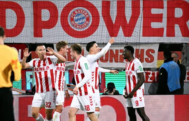Football, DFB Pokal, Germany, Men, Season 2025 2026, 2nd round, Rhein Energie Stadion Köln, 1 FC Köln FC Bayern München Cheers Ragnar Ache KOE after his goal for 1 0 Cheers, joy, action