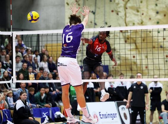 BAU 29 10 2025 Ludwigsburg Volleyball Barock Volleys MTV Ludwigsburg vs ASV Dachau, f l Marius Büchi Dachau , Nyherowo Omene LB