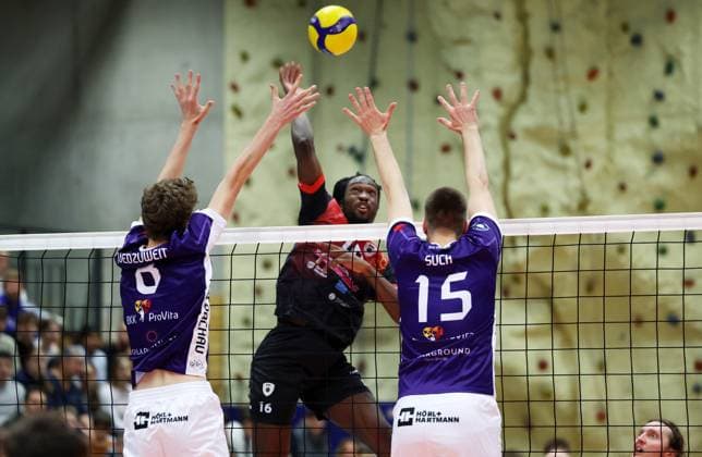 BAU 29 10 2025 Ludwigsburg Volleyball Barock Volleys MTV Ludwigsburg vs ASV Dachau, f l Yannick Quedzuweit Dachau , Nyherowo Omene LB , Fabian Suck Dachau