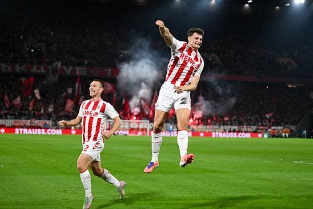 GOAL for 1 0 by Ragnar Ache 1 FC Köln, 09 not in picture Goal celebration by Eric Martel 1 FC Köln, 06 , GER, 1 FC Köln vs FC Bayern München, Fußball, DFB Pokal, 2 Runde, Saison 2025 2026, 29 10 2025 DFB regulations prohibit any use of photographs as image sequences and or quasi video GER, 1 FC Köln vs FC Bayern München, Fussball, DFB Pokal, 2 Runde, Saison 2025 2026, 29 10 2025 Köln Copyright: xEibner-Pressefoto FlorianxWiegandx EP_FWD