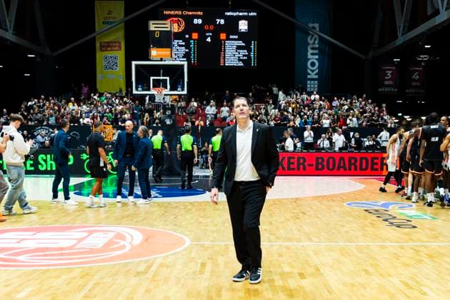 29 10 2025, xomx, Basketball BKT EuroCup 2025 2026, NINERS Chemnitz ratiopharm ulm v l The game is over The Niners from Chemnitz win the match with 89 78 Ty Harrelson Ratiopharm Ulm coach Chemnitz