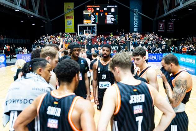 29 10 2025, xomx, Basketball BKT EuroCup 2025 2026, NINERS Chemnitz ratiopharm ulm v l The game is over The Niners from Chemnitz win the match 89 78 Chemnitz