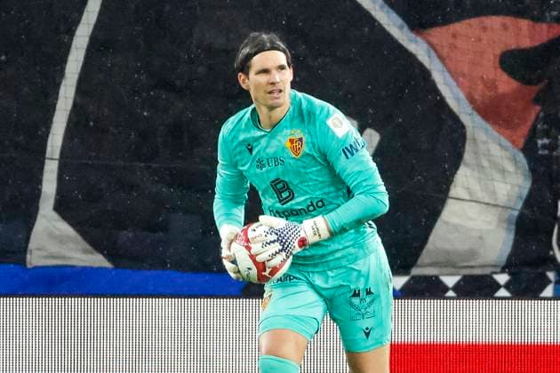 Marwin Hitz FC Basel, 01 , Switzerland, Football, Super League, Matchday 11, 2025 2026, FC Basel 1893 vs FC Zurich, 29 10 2025, Sankt Jakob Park, Basel, Switzerland Basel Sankt Jakob Park Canton Basel City Switzerland Copyright: xGrantxHubbsx