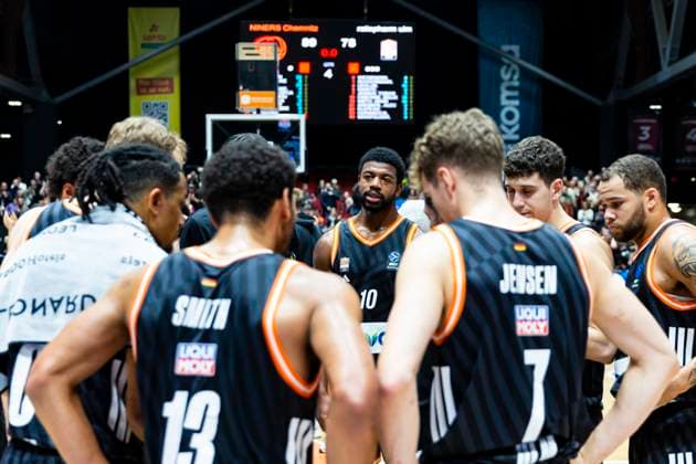 29 10 2025, xomx, Basketball BKT EuroCup 2025 2026, NINERS Chemnitz ratiopharm ulm v l The game is over The Niners from Chemnitz win the match 89 78 Chemnitz