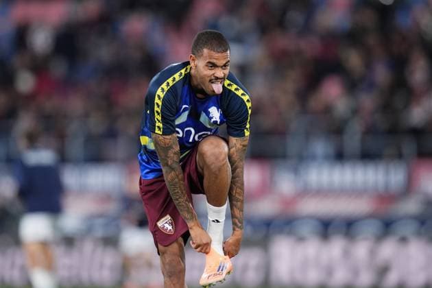 Torino s Cyril Ngonge during Torino warm up during the Serie A soccer match between Bologna and Torino at the Renato DallÕAra Stadium in Bologna, north Italy - Wednesday, October 29, 2025 -  Copyright: xMassimoxPaolone LaPressex