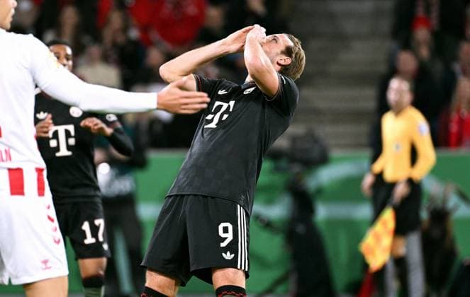 Football, DFB Cup, Germany, Men, Season 2025 2026, 2nd round, Rhein Energie Stadion Köln, 1 FC Köln FC Bayern München Harry Kane FCB Action