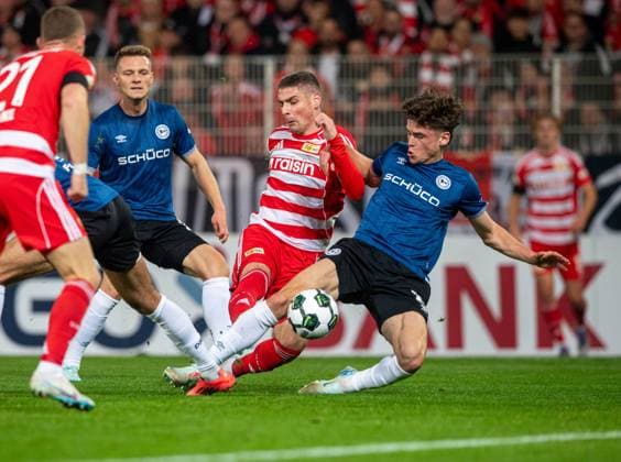 Soccer, Men, Season 2025 2026, DFB Pokal 2 Round , 1 FC Union Berlin DSC Arminia Bielefeld, f l Joel Felix Bielefeld , Leon Schneider Bielefeld , Andrej Ilic 1 FC Union Berlin , Maximilian Großer Bielefeld , 29 10 2025, Copyright: xSebastianxRäppold MatthiasxKochx