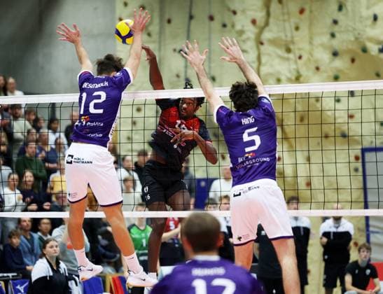 BAU 29 10 2025 Ludwigsburg Volleyball Barock Volleys MTV Ludwigsburg vs ASV Dachau, f l Tobias Besenböck Dachau , Nyherowo Omene LB , Alexander King Dachau