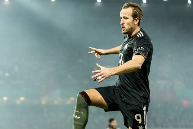 DFB Pokal 1 FC Koeln vs FC Bayern Muenchen, 29 10 2025 COLOGNE, GERMANY OCTOBER 29 Harry Kane FC Bayern Muenchen, 9 celebrates scoring the 1 2 goal during the DFB Pokal match between 1 FC Koeln vs FC Bayern Muenchen at RheinEnergiestadion on matchday 2 of DFB Pokal on October 28, 2025 in Cologne, Germany DFB REGULATIONS PROHIBIT ANY USE OF PHOTOGRAPHS AS IMAGE SEQUENCES AND OR QUASI VIDEO Copyright: xBEAUTIFULxSPORTS Wunderlx