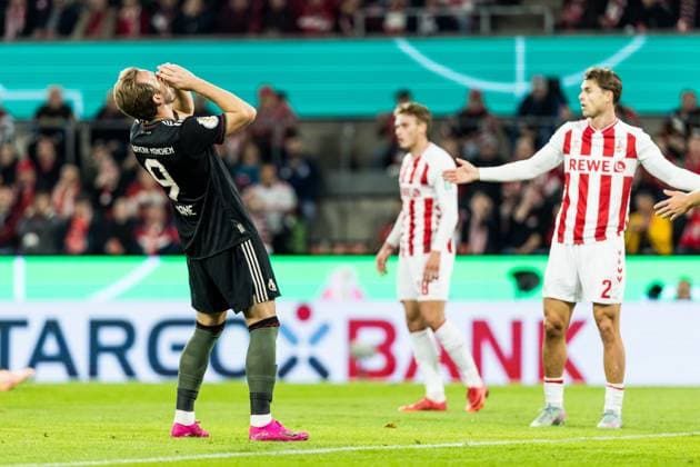COLOGNE, GERMANY - OCTOBER 29: Harry Kane (FC Bayern Muenchen, 9) frustrated during the DFB Pokal match between 1. FC Koeln vs. FC Bayern Muenchen at RheinEnergiestadion on matchday 2 of DFB Pokal on October 28, 2025 in Cologne, Germany. DFB REGULATIONS PROHIBIT ANY USE OF PHOTOGRAPHS AS IMAGE SEQUENCES AND OR QUASI-VIDEO. North Rhine Westphalia Germany Copyright: xBEAUTIFULxSPORTS Wunderlx