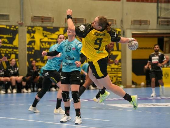 Lisa Antl Borussia Dortmund, 09 on jump shot Borussia Dortmund vs Thueringer HC, Handball, 1 Bundesliga Women, Matchday 7, Season 2025 2026, 29 10 2025 Borussia Dortmund vs Thueringer HC, Handball, 1 Bundesliga Women, Matchday 7, Season 2025 2026, 29 10 2025 Dortmund Copyright: xEibner-Pressefoto DamianxKruczynx EP_DKI
