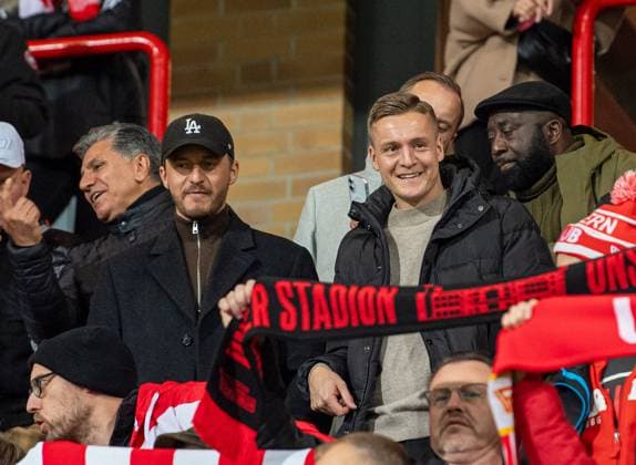 Soccer, men, 2025 2026 season, DFB Cup 2nd round, 1 FC Union Berlin DSC Arminia Bielefeld, from l Tommi Schmitt author, podcaster, presenter and former Union player Felix Kroos in the stands, 29 10 2025, Copyright: xSebastianxRäppold MatthiasxKochx