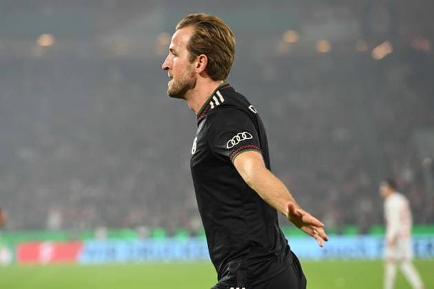 Harry KANE M cheers after his goal 1 2, Jubel, jubeln, Freude, cheers, Fußball, DFB Pokal, 2 Hauptrunde, 1 FC Koeln FC Bayern Muenchen am 29 10 2025 im Rhein Energie Stadion Koeln Deutschland DFL regulations prohibit any use of photographs as image sequences and or quasi video Â