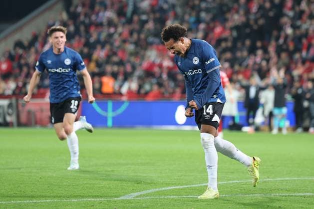 Union Berlin vs Arminia Bielefeld, 29 10 2025 BERLIN, GERMANY OCTOBER 29 goal, celebration, cheering Monju Momuluh Arminia Bielefeld, 14 celebrates scoring the 1 1 goal, during the DFB Cup DFB Pokal match round 2 between Union Berlin vs Arminia Bielefeld at Stadion an der alten Försterei on October 29, 2025 in Berlin, Germany DFL REGULATIONS PROHIBIT ANY USE OF PHOTOGRAPHS AS IMAGE SEQUENCES AND OR QUASI VIDEO Copyright: xBEAUTIFULxSPORTS Frankex