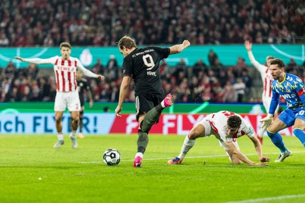 DFB Pokal 1 FC Koeln vs FC Bayern Muenchen, 29 10 2025 COLOGNE, GERMANY OCTOBER 29 Harry Kane FC Bayern Muenchen, 9 scores the 1 2 goal during the DFB Pokal match between 1 FC Koeln vs FC Bayern Muenchen at RheinEnergiestadion on matchday 2 of DFB Pokal on October 28, 2025 in Cologne, Germany DFB REGULATIONS PROHIBIT ANY USE OF PHOTOGRAPHS AS IMAGE SEQUENCES AND OR QUASI VIDEO Copyright: xBEAUTIFULxSPORTS Wunderlx