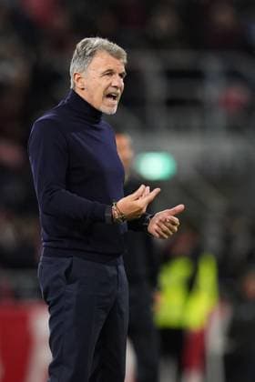 TorinoÕs head coach Marco Baroni shouts instructions to his players during the Serie A soccer match between Bologna and Torino at the Renato DallÕAra Stadium in Bologna, north Italy - Wednesday, October 29, 2025 -  Copyright: xMassimoxPaolone LaPressex