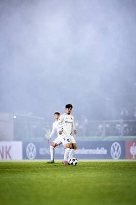 29 10 2025, Football, Season 2025 2026, DFB Cup, Vöhlinstadion Illertissen, 2 Round, FV Illertissen 1 FC Magdeburg, 8 Laurin Ulrich 1 FC Magdeburg Illertissen Vöhlinstadion Bayern Germany xRHR PHOTO LFx Copyright: RHR-FOTOx RHR-FOTO LF