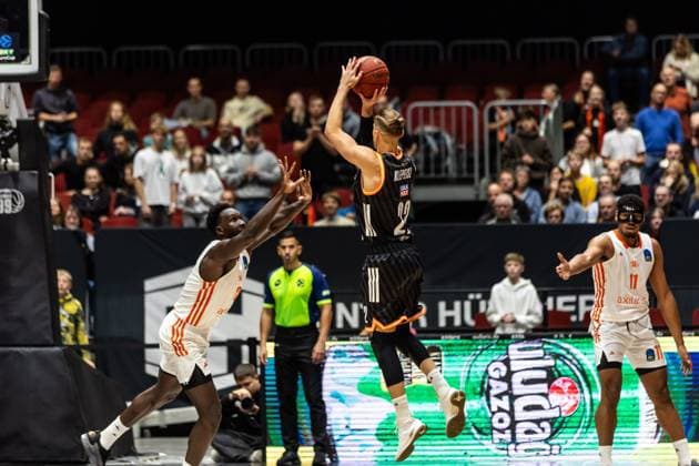 GER, BKT EuroCup, Season 2025 2026, Niners Chemnitz Ratiopharm Ulm 29 10 2025, Fair, Chemnitz, GER, BKT EuroCup, Season 2025 2026, Niners Chemnitz Ratiopharm Ulm Thomas Klepeisz Ratiopharm Ulm, 22 Photo Alexander Trienitz Chemnitz Fair Saxony Germany