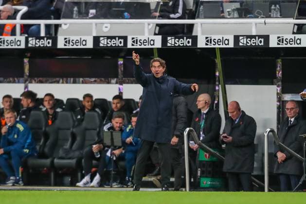 Newcastle United v Tottenham Hotspur, Carabao Cup Thomas Frank Manager Of Tottenham Hotspur gestures during the Newcastle United v Tottenham Hotspur Carabao Cup Round of 16 match at St. James Park, Newcastle Upon Tyne, England on 29 October 2025 Credit: Lee Keuneke Every Second Media Editorial use only. All images are copyright Every Second Media Limited. No images may be reproduced without prior permission. All rights reserved. Premier League and Football League images are subject to licensing agreements with Football DataCo Limited. see https: www.football-dataco.com Copyright: xIMAGO EveryxSecondxMediax ESM-1647-0040 LeexKeunekex xEveryxSecondxMediax