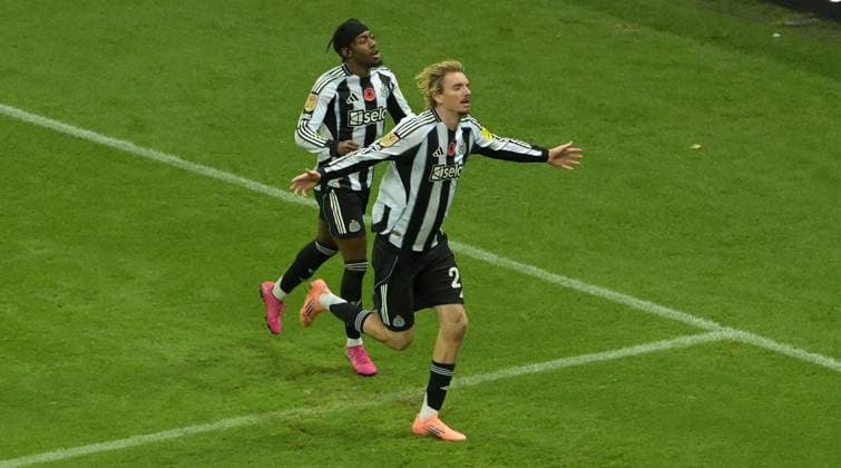 Nick Woltemade of Newcastle United scores the second goal 2-0 past Goalkeeper Antonin Kinsky of Tottenham Hotspur and celebrates Newcastle United v Tottenham Hotspur, EFL Carabao Cup, Fourth Round, Football, St James Park, Newcastle, UK - 29 Oct 2025Newcastle St James Park United Kingdom EDITORIAL USE ONLY No use with unauthorised audio, video, data, fixture lists, club league logos or live services. Online in-match use limited to 120 images, no video emulation. No use in betting, games or single club league player publications. Copyright: xGreigxCowie Shutterstockx 15627854bf