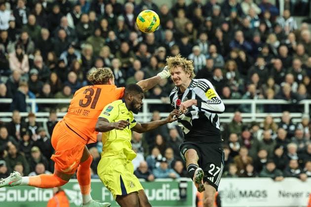 Carabao Cup Last 16 Newcastle United v Tottenham Hotspur Nick Woltemade of Newcastle United scores to make it 2-0 during the Carabao Cup Last 16 Newcastle United vs Tottenham Hotspur at St. James s Park, Newcastle, United Kingdom, 29th October 2025 (Photo by Mark Cosgrove News Images) Newcastle St. James s Park Tyne and Wear United Kingdom Copyright: xMarkxCosgrove NewsxImagesx