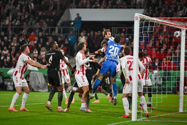 Harry Kane FC Bayern München, 09 macht das Tor zum 1 3, GER, 1 FC Köln vs FC Bayern München, Football, DFB Pokal, 2 Runde, Saison 2025 2026, 29 10 2025 DFB regulations prohibit any use of photographs as image sequences and or quasi video GER, 1 FC Köln vs FC Bayern München, Football, DFB Pokal, 2 Runde, Saison 2025 2026, 29 10 2025 Köln Copyright: xEibner-Pressefoto FlorianxWiegandx EP_FWD