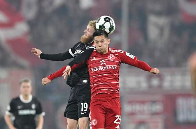 v l Jan Niklas Beste SC Freiburg , Shinta Appelkamp Fortuna Düsseldorf action, duel, football, DFB Pokal, 2 Hauptrunde, Fortuna Duesseldorf SC Freiburg, am 29 10 2025 in Duesseldorf Germany DFB regulations prohibit any use of photographs as image sequences and or quasi video Â