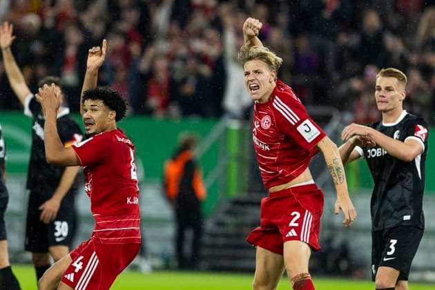 DFB Pokal, Fortuna Duesseldorf vs SC Freiburg, 29 10 2025 DUESSELDORF, GERMANY OCTOBER 29 Jesper Norman Daland Fortuna Duesseldorf, 2 and Kenneth Schmidt Fortuna Duesseldorf, 4 angry after the disallowed goal during the DFB Pokal match between Fortuna Duesseldorf and SC Freiburg in the second round of DFB Pokal at Merkur Spiel Arena on October 29, 2025 in Duesseldorf, Germany DFL regulations prohibit any use of photographs as image sequences and or quasi video Copyright: xBEAUTIFULxSPORTS Meuselx