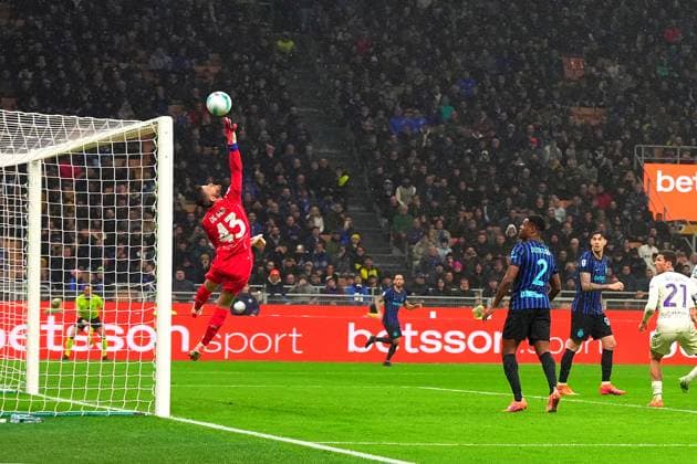 FiorentinaÕs goalkeeper David de Gea during the Serie A soccer match between Inter and Fiorentina at the San Siro Stadium in Milan , north Italy - Wednesday , October 29 , 2025. - Soccer .  Copyright: xSpada LaPressex