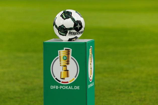 DFB Pokal Saeule mit Spielball, FSV Mainz 05 vs VFB Stuttgart, Football, DFB Pokal, 2 Runde, Saison 2025 2026, 29 10 2025 DFB regulations prohibit any use of photographs as image sequences and or quasi video FSV Mainz 05 vs VFB Stuttgart, Football, DFB Pokal, 2 Runde, Saison 2025 2026, 29 10 2025 Copyright: xEibner-Pressefoto AlexanderxNeisx EP_ANS