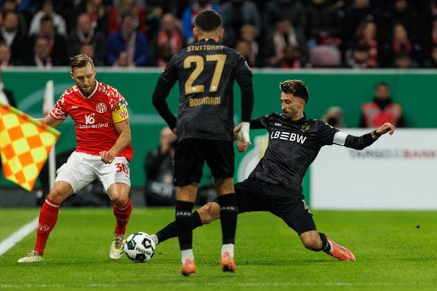 Silvan Dominic Widmer FSV Mainz 05 in duel with Atakan Karazor VFB Stuttgart , FSV Mainz 05 vs VFB Stuttgart, Football, DFB Pokal, 2nd round, Season 2025 2026, 29 10 2025 DFB regulations prohibit any use of photographs as image sequences and or quasi video FSV Mainz 05 vs VFB Stuttgart, Football, DFB Pokal, 2nd round, Season 2025 2026, 29 10 2025 Copyright: xEibner-Pressefoto AlexanderxNeisx EP_ANS