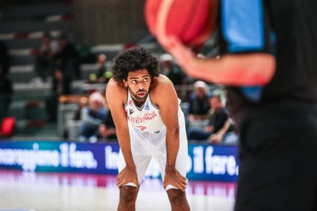 Tomas Woldetensae (Unahotels Reggio Emilia) during UNA Hotels Reggio Emilia vs KK Cibona, Basketball FIBA Europe Cup match in Reggio Emilia, Italy, October 29 2025  Copyright: xAlessandroxCatellani IPAxSportx xipa-agency.netx xx IPA_67247588 IPA_Agency_IPA67247588