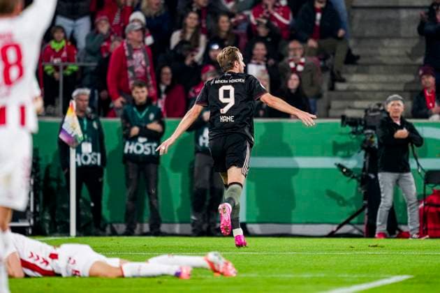 COLOGNE, GERMANY - OCTOBER 29: Harry Kane of Bayern Munchen celebrates after scoring his teams first goal during the DFB Cup match between 1. FC Koln and FC Bayern Munchen at RheinEnergieStadion on October 29, 2025 in Cologne, Germany. (Photo by Rene Nijhuis) SPO  Copyright: xRenexNijhuis