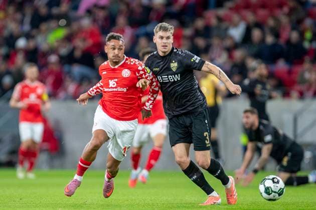 GER, Mainz, Soccer, DFB Cup, 2nd main round, FSV Mainz 05 vs VFB Stuttgart in the picture from l Armindo Sieb FSV Mainz 05 11 , Ramon Hendriks VFB Stuttgart 03 , duel 29 10 2025, MEWA Arena Mainz DFB REGULATIONS PROHIBIT ANY USE OF PHOTOGRAPHS AS IMAGE SEQUENCES AND OR QUASI VIDEO, Copyright: HMBxMedia PaulxFritz