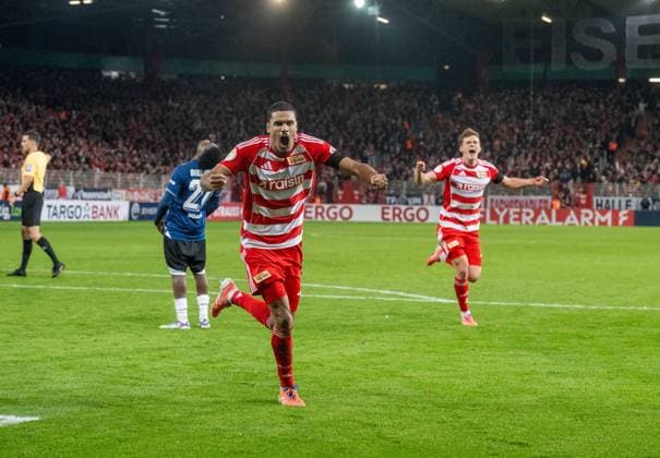 Soccer, Men, Season 2025 2026, DFB Pokal 2 Round , 1 FC Union Berlin Arminia Bielefeld, f l Danilho Doekhi 1 FC Union , Aljoscha Kemlein 1 FC Union Berlin , Cheering after goal to 2 1, 29 10 2025, Copyright: xMatthiasxKochx