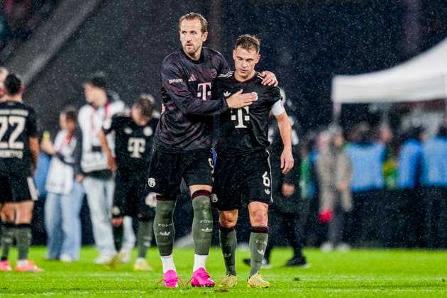 COLOGNE, GERMANY - OCTOBER 29: Harry Kane of Bayern Munchen embraces Joshua Kimmich of Bayern Munchen during the DFB Cup match between 1. FC Koln and FC Bayern Munchen at RheinEnergieStadion on October 29, 2025 in Cologne, Germany. (Photo by Rene Nijhuis) SPO  Copyright: xRenexNijhuis