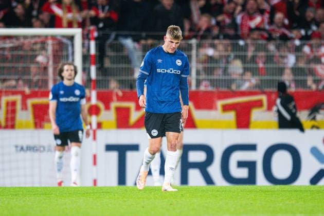30 10 2025 Football, 2025 2026, 2 Main Round, 1 FC Union Berlin DSC Arminia Bielefeld Julian Kania Bielefeld DFB REGULATIONS PROHIBIT ANY USE OF PHOTOGRAPHS AS IMAGE SEQUENCES AND OR QUASI VIDEO