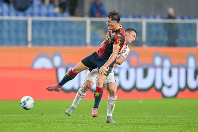 GenoaÕs Vitinha fights for the ball during the Serie A soccer match between Genoa and Cremonese at the Luigi Ferraris Stadium in Genoa, Italy - Wednesday 29, October 19, 2025. - Soccer .  Copyright: xTanoxPecoraro LaPressex