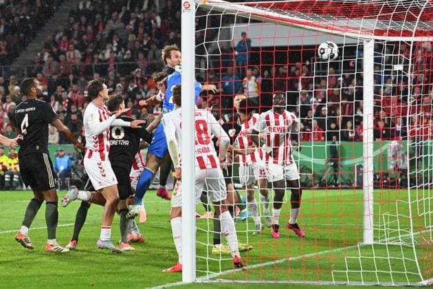 Harry KANE M scores the goal to 1 3, Football, DFB Pokal, 2 Hauptrunde, 1 FC Koeln FC Bayern Muenchen 1 4 am 29 10 2025 im Rhein Energie Stadion Koeln Deutschland DFL regulations prohibit any use of photographs as image sequences and or quasi video Â