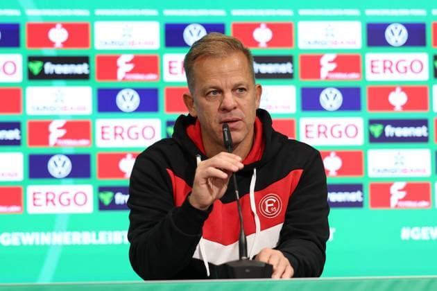 29 10 2025, xrekx, Fußball DFB Pokal 2 Runde, Fortuna Duesseldorf SC Freiburg v l Pressekonferenz Markus Anfang Trainer Fortuna Duesseldorf DFL DFB REGULATIONS PROHIBIT ANY USE OF PHOTOGRAPHS as IMAGE SEQUENCES and or QUASI VIDEO Duesseldorf