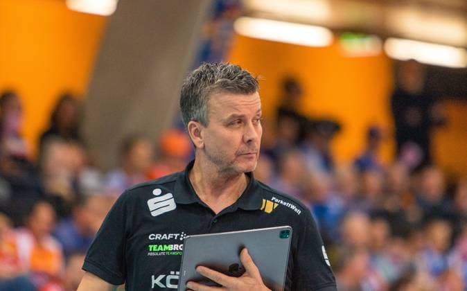 29 10 25 Allianz MTV Stuttgart Dresdner SC Germany, Stuttgart, 29 10 2025, Volleyball, Women, Bundesliga, Season 2025 2026, Allianz MTV Stuttgart Dresdner SC 3 0 Alexander Waibl Coach Dresdner SC