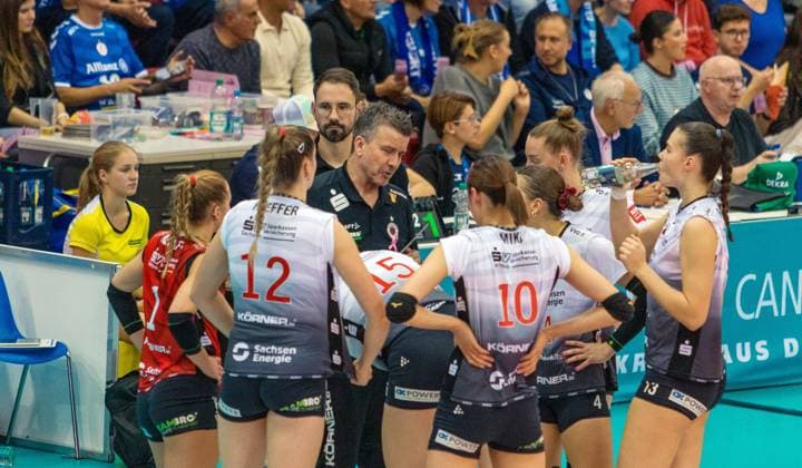 29 10 25 Allianz MTV Stuttgart Dresdner SC Germany, Stuttgart, 29 10 2025, Volleyball, Women, Bundesliga, Season 2025 2026, Allianz MTV Stuttgart Dresdner SC 3 0 Alexander Waibl Coach Dresdner SC