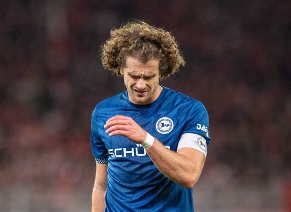 Soccer, Men, Season 2025 2026, DFB Pokal 2 Round , 1 FC Union Berlin DSC Arminia Bielefeld, Mael Corboz Bielefeld , Disappointment after final whistle, 29 10 2025, Copyright: xSebastianxRäppold MatthiasxKochx
