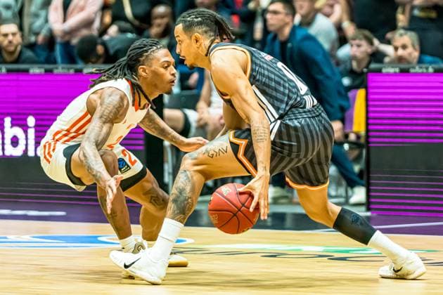 Chemnitz, Germany October 29, 2025 BKT EuroCup 2025 2026 Niners Chemnitz vs Ratiofarm Ulm Pictured from left in duel Nike Sibande 99 And Nelson Weidemann ULM Copyright: xFotostandx xNachtigallx