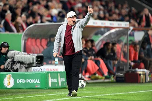 Coach Lukas KWASNIOK K Gestures, gestures, Football, DFB Pokal, 2 Hauptrunde, 1 FC Koeln FC Bayern Muenchen 1 4 am 29 10 2025 im Rhein Energie Stadion Koeln Deutschland DFL regulations prohibit any use of photographs as image sequences and or quasi video Â