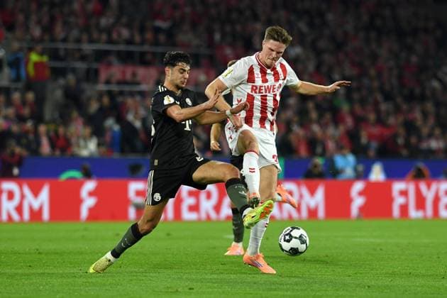 Aleksandar Pavlovic (FC Bayern Muenchen) und Marius Buelter (1. FC Koeln) im Zweikampf waehrend des Spiels der 2. Runde im DFB-Pokal zwischen 1. FC Köln und FC Bayern München im Rhein-Energie-Stadion am 29. October 2025 in Köln, Deutschland. (Foto von Ralf Treese DeFodi Images) +++ Aleksandar Pavlovic (FC Bayern Muenchen) und Marius Buelter (1. FC Koeln) battle for the ball during the DFB-Cup - Second Round match between 1. FC Koeln and FC Bayern München at Rhein-Energie-Stadion on October 29, 2025 in Koeln, Germany. (Photo by Ralf Treese DeFodi Images) DFB DFL REGULATIONS PROHIBIT ANY USE OF PHOTOGRAPHS AS IMAGE SEQUENCES AND OR QUASI-VIDEO. (Photo by Ralf Treese DeFodi Images) Aleksandar Pavlovic FC Bayern Muenchen and Marius Buelter 1 FC Koeln battle for the ball during the DFB Cup Second Round match between 1 FC Koeln and FC Bayern Munich at Rhein Energie Stadion on October 29, 2025 in Cologne, Germany, Germany Photo by Ralf Treese DeFodi Images Aleksandar Pavlovic FC Bayern Muenchen and Marius Buelter 1 FC Koeln battle for the ball during the DFB Cup Second Round match between 1 FC Koeln and FC Bayern München at Rhein Energie Stadion on October 29, 2025 in Koeln, Germany Photo by Ralf Treese DeFodi Images DFB DFL REGULATIONS PROHIBIT ANY USE OF PHOTOGRAPHS AS IMAGE SEQUENCES AND OR QUASI VIDEO Photo by Ralf Treese DeFodi Images
