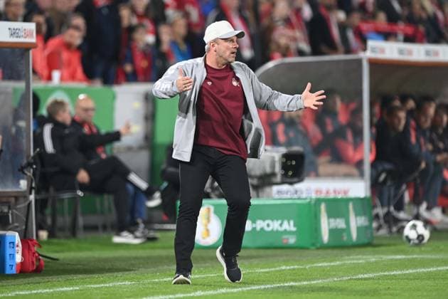 Coach Lukas KWASNIOK K Gestures, gestures, Football, DFB Pokal, 2 Hauptrunde, 1 FC Koeln FC Bayern Muenchen 1 4 am 29 10 2025 im Rhein Energie Stadion Koeln Deutschland DFL regulations prohibit any use of photographs as image sequences and or quasi video Â