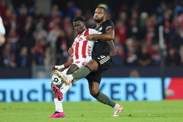 Ragnar Ache (1. FC Koeln) und Jonathan Tah (FC Bayern München) im Zweikampf waehrend des DFB-Pokal Spiels 1.FC Köln v FC Bayern München, RheinEnergieStadion am 29. October 2025 in Köln, Deutschland. (Foto von Oliver Kaelke DeFodi Images) +++ Ragnar Ache (1. FC Koeln) und Jonathan Tah (FC Bayern München) battle for the ball during the DFB-Pokal match between 1.FC Köln v FC Bayern München at RheinEnergieStadion on October 29, 2025 in Cologne, Germany. (Photo by Oliver Kaelke DeFodi Images) (Photo by Oliver Kaelke DeFodi Images) Ragnar Ache 1 FC Koeln and Jonathan Tah FC Bayern München in a duel during the DFB Pokal match 1 FC Köln v FC Bayern München, RheinEnergieStadion on October 29, 2025 in Cologne, Germany Photo by Oliver Kaelke DeFodi Images Ragnar Ache 1 FC Koeln and Jonathan Tah FC Bayern München battle for the ball during the DFB Pokal match between 1 FC Köln v FC Bayern München at RheinEnergieStadion on October 29, 2025 in Cologne, Germany Photo by Oliver Kaelke DeFodi Images Photo by Oliver Kaelke DeFodi Images
