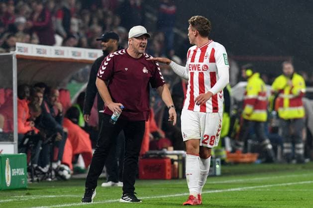 Trainer Lukas Kwasniok (1. FC Koeln) und Sebastian Sebulonsen (1. FC Koeln) gestikuliert, gestik waehrend des Spiels der 2. Runde im DFB-Pokal zwischen 1. FC Köln und FC Bayern München im Rhein-Energie-Stadion am 29. October 2025 in Köln, Deutschland. (Foto von Ralf Treese DeFodi Images) +++ Trainer Lukas Kwasniok (1. FC Koeln) und Sebastian Sebulonsen (1. FC Koeln) gestures during the DFB-Cup - Second Round match between 1. FC Koeln and FC Bayern München at Rhein-Energie-Stadion on October 29, 2025 in Koeln, Germany. (Photo by Ralf Treese DeFodi Images) DFB DFL REGULATIONS PROHIBIT ANY USE OF PHOTOGRAPHS AS IMAGE SEQUENCES AND OR QUASI-VIDEO. (Photo by Ralf Treese DeFodi Images) Coach Lukas Kwasniok 1 FC Koeln and Sebastian Sebulonsen 1 FC Koeln gestures during the DFB Cup Second Round match between 1 FC Koeln and FC Bayern Munich at Rhein Energie Stadion on October 29, 2025 in Cologne, Germany, Germany Photo by Ralf Treese DeFodi Images Coach Lukas Kwasniok 1 FC Koeln and Sebastian Sebulonsen 1 FC Koeln gestures during the DFB Cup Second Round match between 1 FC Koeln and FC Bayern München at Rhein Energie Stadion on October 29, 2025 in Koeln, Germany Photo by Ralf Treese DeFodi Images DFB DFL REGULATIONS PROHIBIT ANY USE OF PHOTOGRAPHS AS IMAGE SEQUENCES AND OR QUASI VIDEO Photo by Ralf Treese DeFodi Images